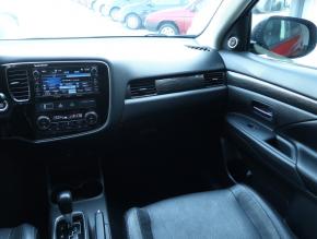 Mitsubishi Outlander  2.2 DI-D 