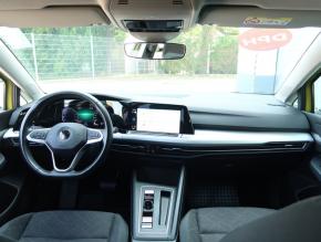 Volkswagen Golf  1.0 eTSI Life 