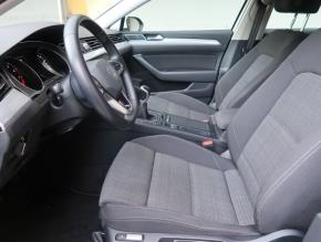 Volkswagen Passat  1.5 TSI 