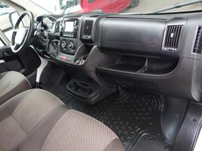 Peugeot Boxer  2.2 BlueHDi . 