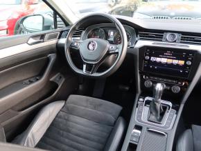 Volkswagen Passat  2.0 TDI R-Line 