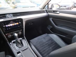 Volkswagen Passat  2.0 TDI R-Line 