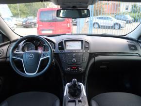 Opel Insignia  1.8 