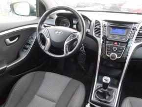 Hyundai i30  1.6 MPI 