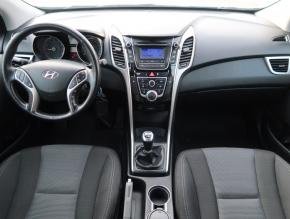 Hyundai i30  1.6 MPI 