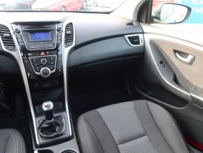 Hyundai i30  1.6 MPI 