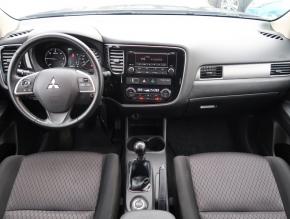 Mitsubishi Outlander  2.2 DI-D 