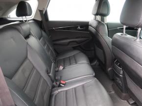 Kia Sorento  2.2 CRDi 