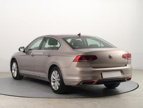 Volkswagen Passat  2.0 TSI Elegance 