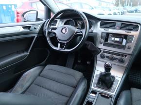 Volkswagen Golf  1.2 TSI 