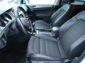 Volkswagen Golf  1.2 TSI 