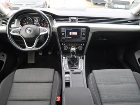 Volkswagen Passat  1.5 TSI 