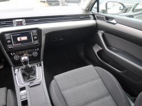 Volkswagen Passat  1.5 TSI 