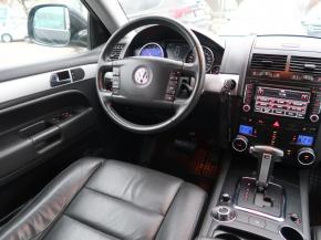 Volkswagen Touareg  3.0 TDI 