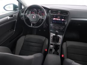 Volkswagen Golf  1.0 TSI 