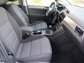 Volkswagen Touran  1.5 TSI 