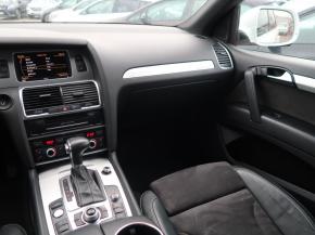 Audi Q7  3.0 TDI S-Line 