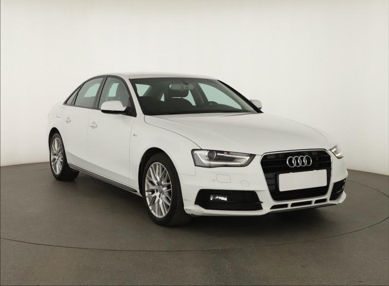 Audi A4  2.0 TDI S-Line