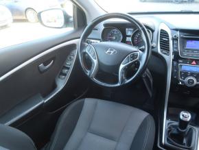 Hyundai i30  1.6 MPI 