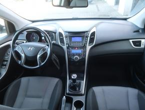 Hyundai i30  1.6 MPI 