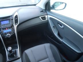 Hyundai i30  1.6 MPI 