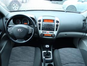 Kia Ceed  1.4 CVVT 