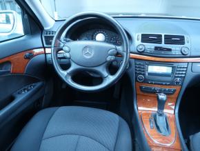 Mercedes-Benz E  E 200 Kompressor Classic 