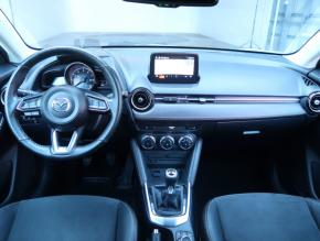 Mazda 2  1.5 16V 