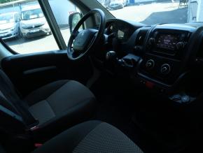 Peugeot Boxer  2.2 BlueHDi . 