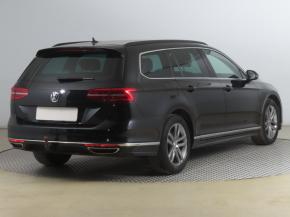 Volkswagen Passat  1.6 TDI R-Line 