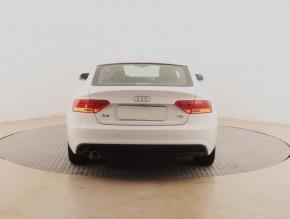 Audi A5  2.0 TDI S-Line 