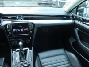 Volkswagen Passat  2.0 BiTDI Highline 