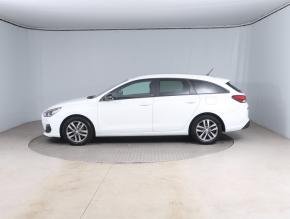 Hyundai i30  1.4 T-GDI 