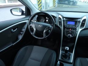 Hyundai i30  1.6 MPI 