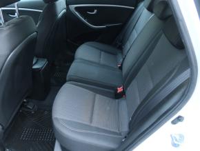 Hyundai i30  1.6 MPI 