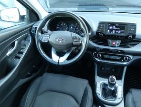 Hyundai i30 Fastback  1.0 T-GDI Trikolor 