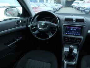 Škoda Octavia  1.4 TSI Elegance 