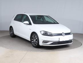 Volkswagen Golf  1.5 TSI 