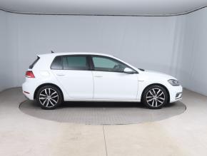 Volkswagen Golf  1.5 TSI 