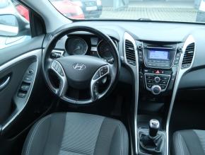 Hyundai i30  1.6 MPI 