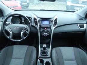 Hyundai i30  1.6 MPI 