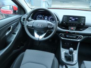 Hyundai i30  1.5 DPI Start Plus 