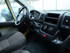 Peugeot Boxer  2.0 BlueHDi 