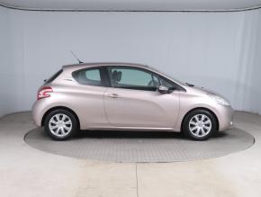 Peugeot 208  1.4 VTi 