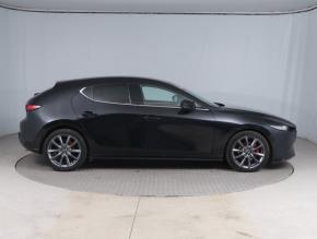 Mazda 3  2.0 Skyactiv-G Luxury 