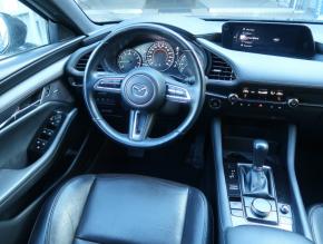 Mazda 3  2.0 Skyactiv-G Luxury 