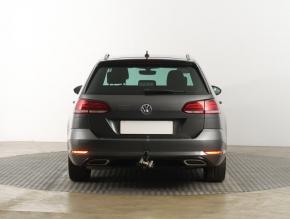 Volkswagen Golf  1.5 TSI R-Line 