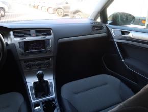 Volkswagen Golf  1.2 TSI 