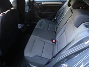 Volkswagen Golf  1.2 TSI 