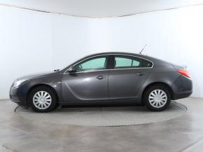 Opel Insignia  1.8 